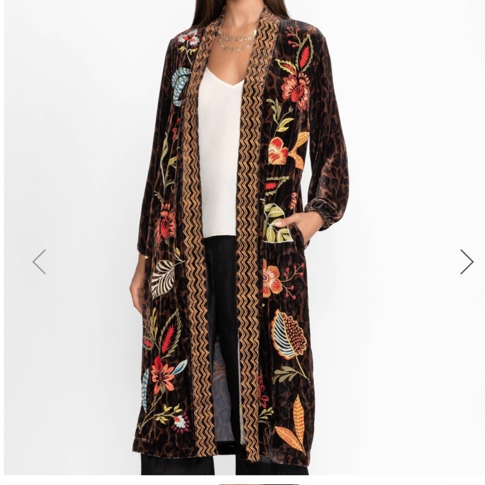 Johnny was velvet cheetah embroidered kimono nwt
